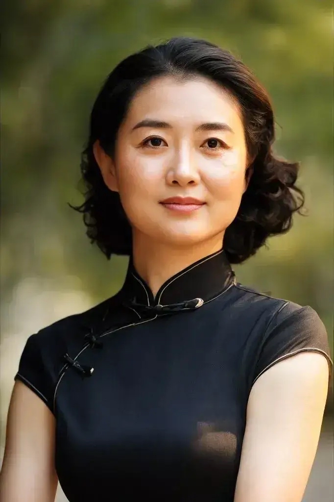 当别人问及收入时,一律回答"够生活". 22