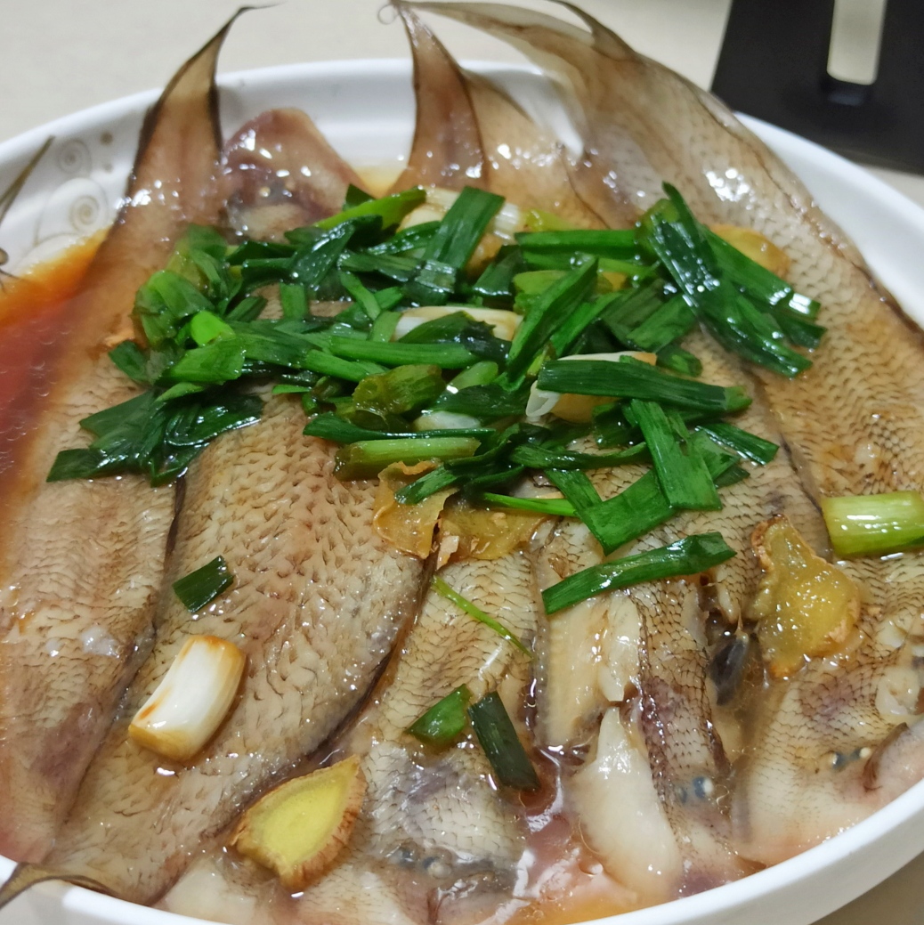 现在天气晴朗,很多人喜欢一次买十斤八斤回来,把