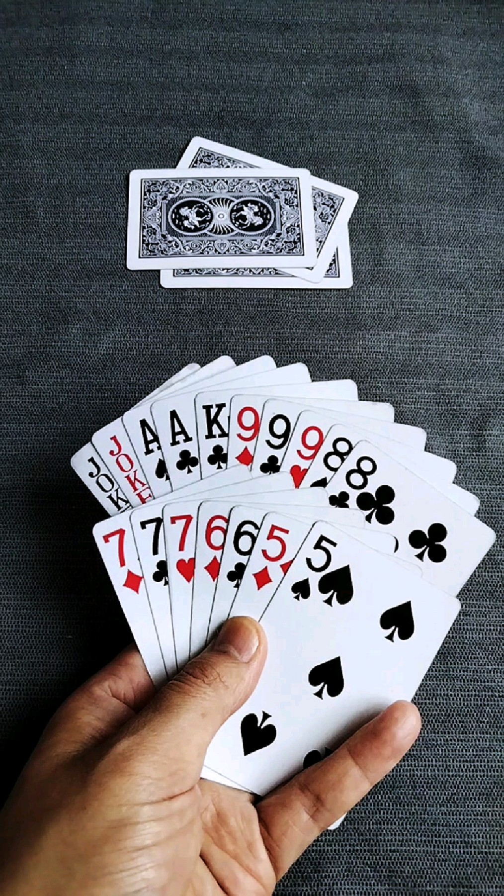 开心斗地主:牌型不错,可是这把没能赢地主,下把再找