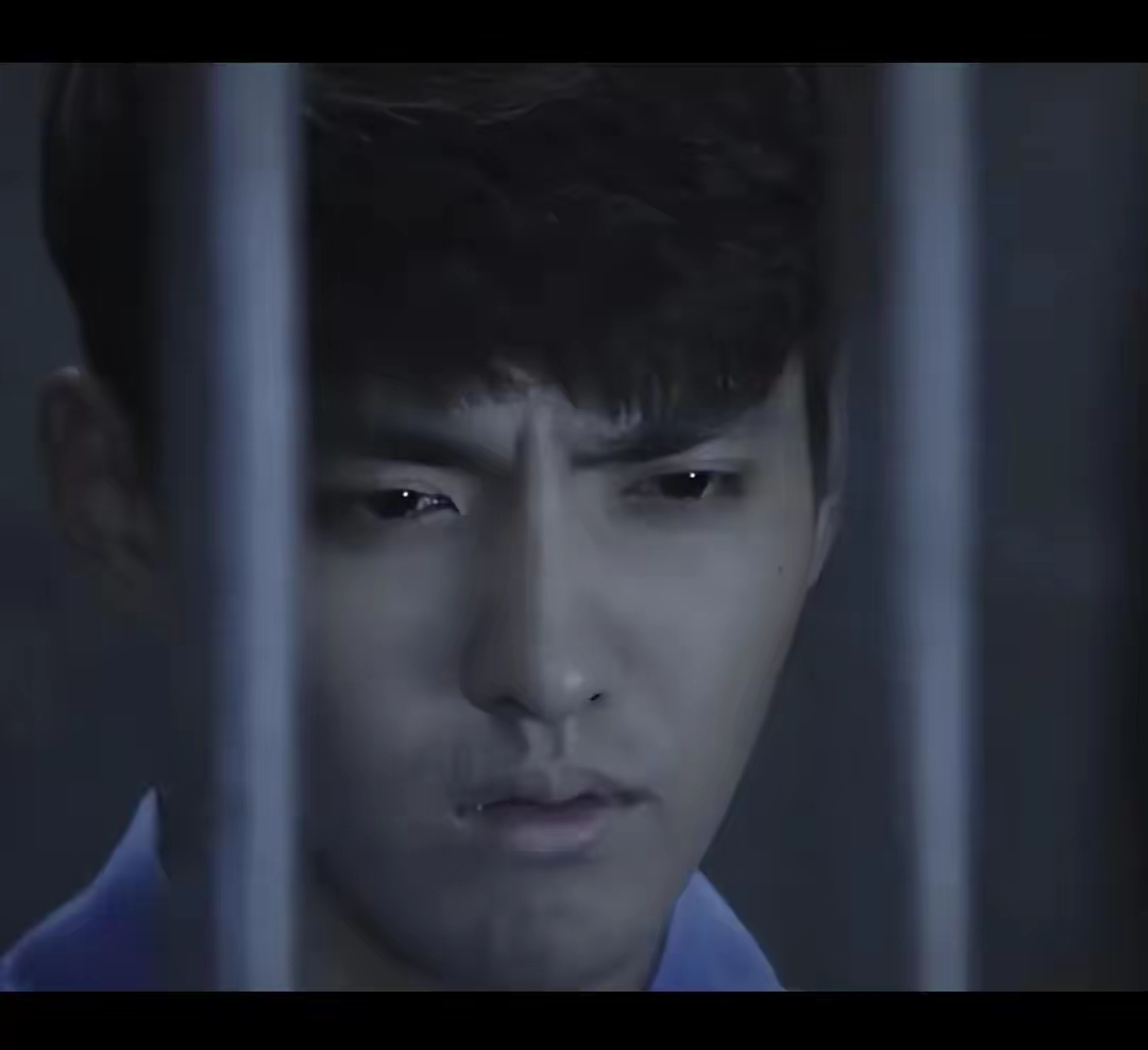 吴亦凡从顶流跌落,疑监狱生活曝光,开启中加巡回坐牢之旅