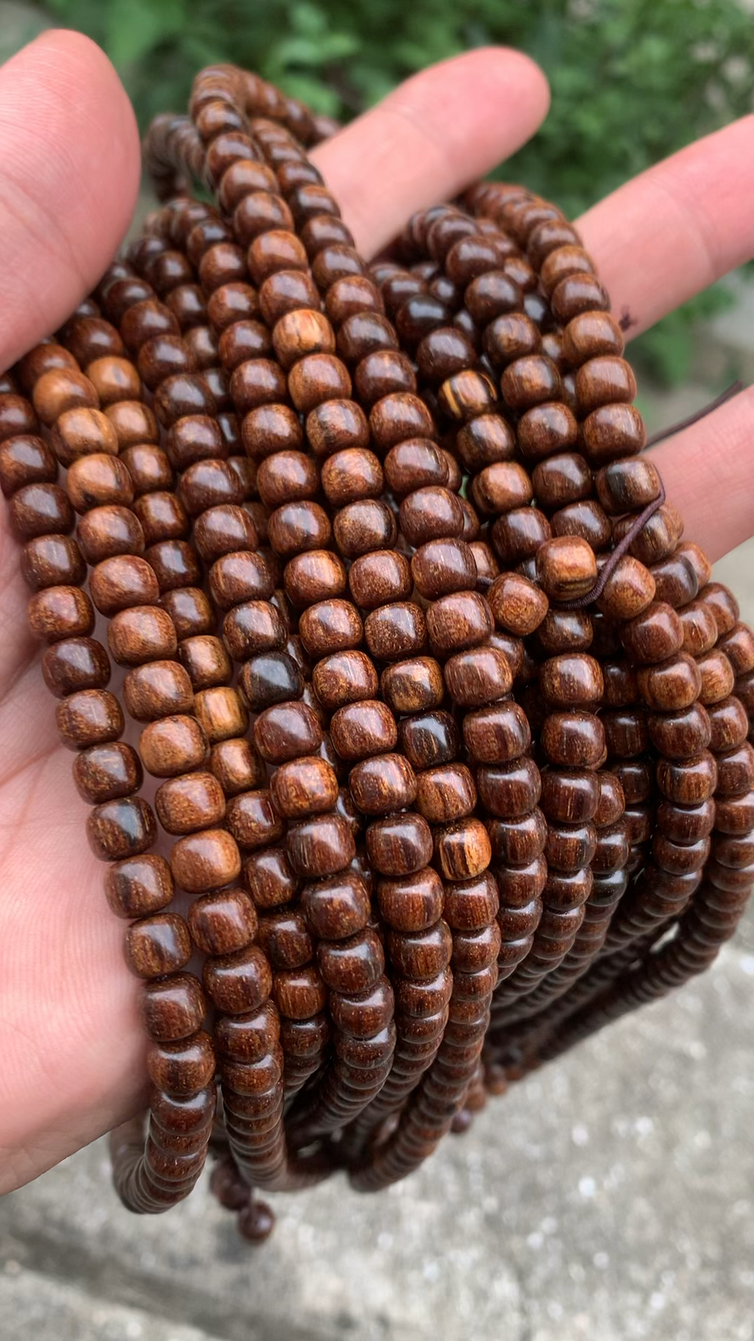 巴布亚贡木沉香6*7老型手串108颗高油密金丝蜜甜香