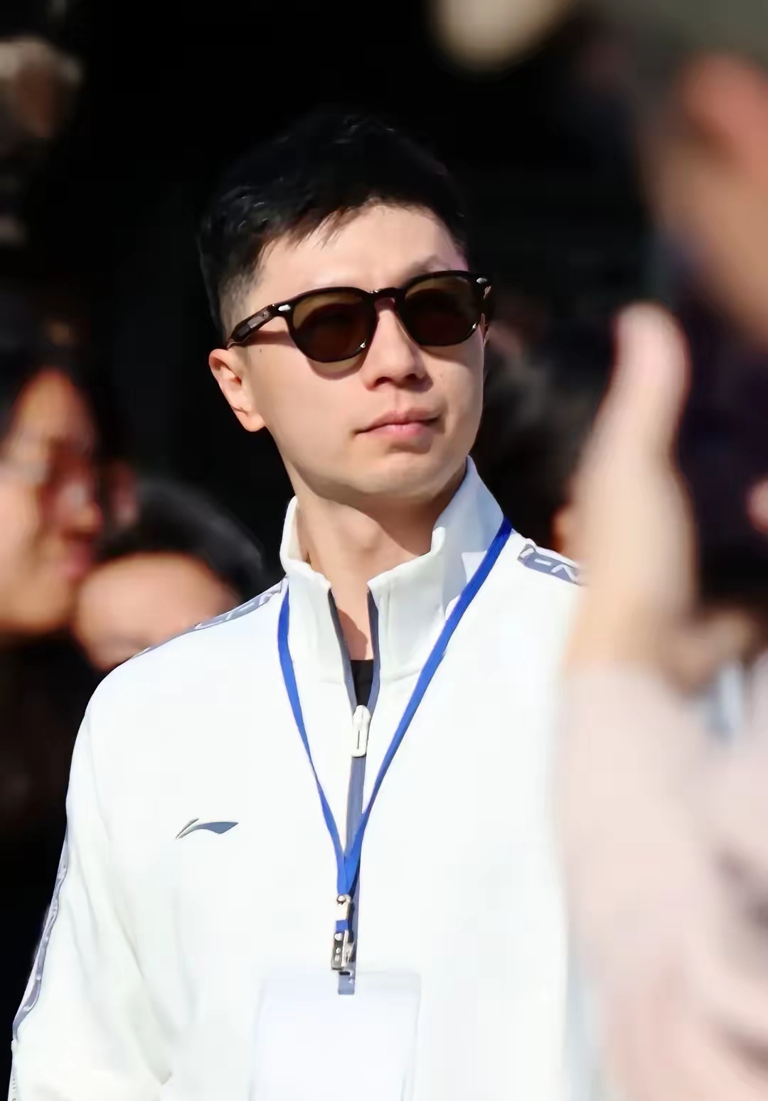 马龙,现就读于北京体育大学研究生,身为奥运会乒乓球冠军,手握六枚