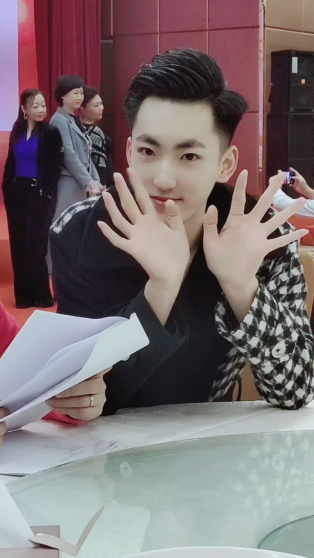 帅气的小王子果果