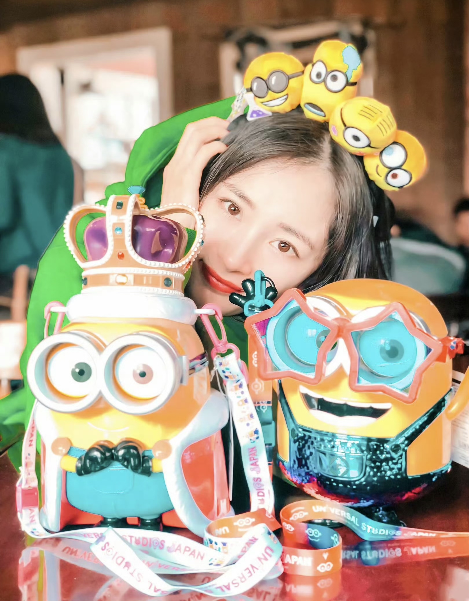 杨幂穿绿色卫衣,也太可爱了吧