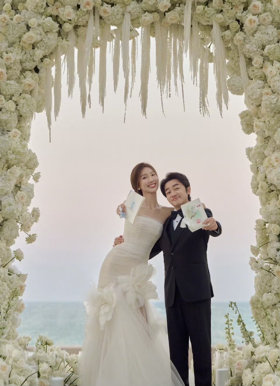 不被看好的王祖蓝和李亚男居然结婚十年了