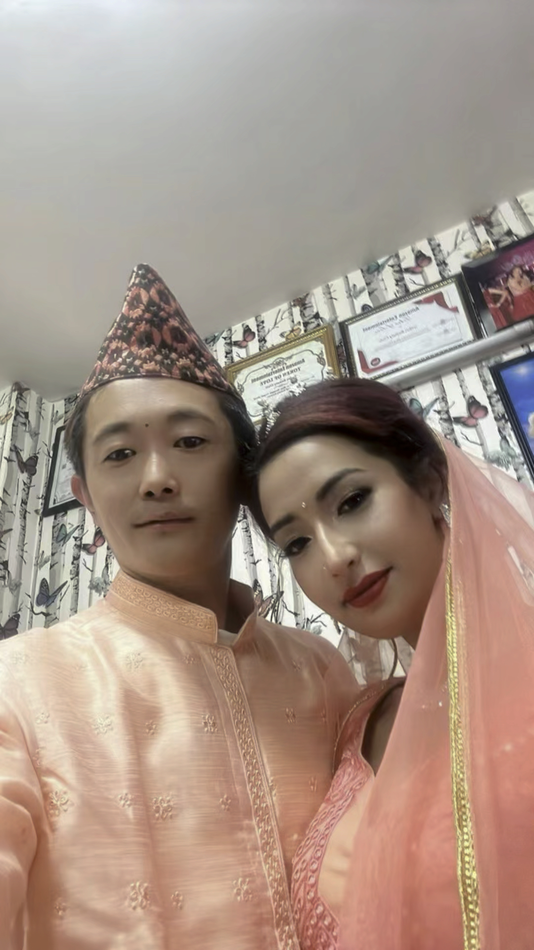 25岁尼泊尔姑娘嫁给42岁山东大魏后,就主动承担起洗碗的活!