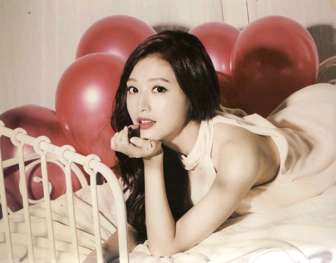 金栽经:从魅力队长到实力派演员的华丽蜕变,如今36岁幸福美满