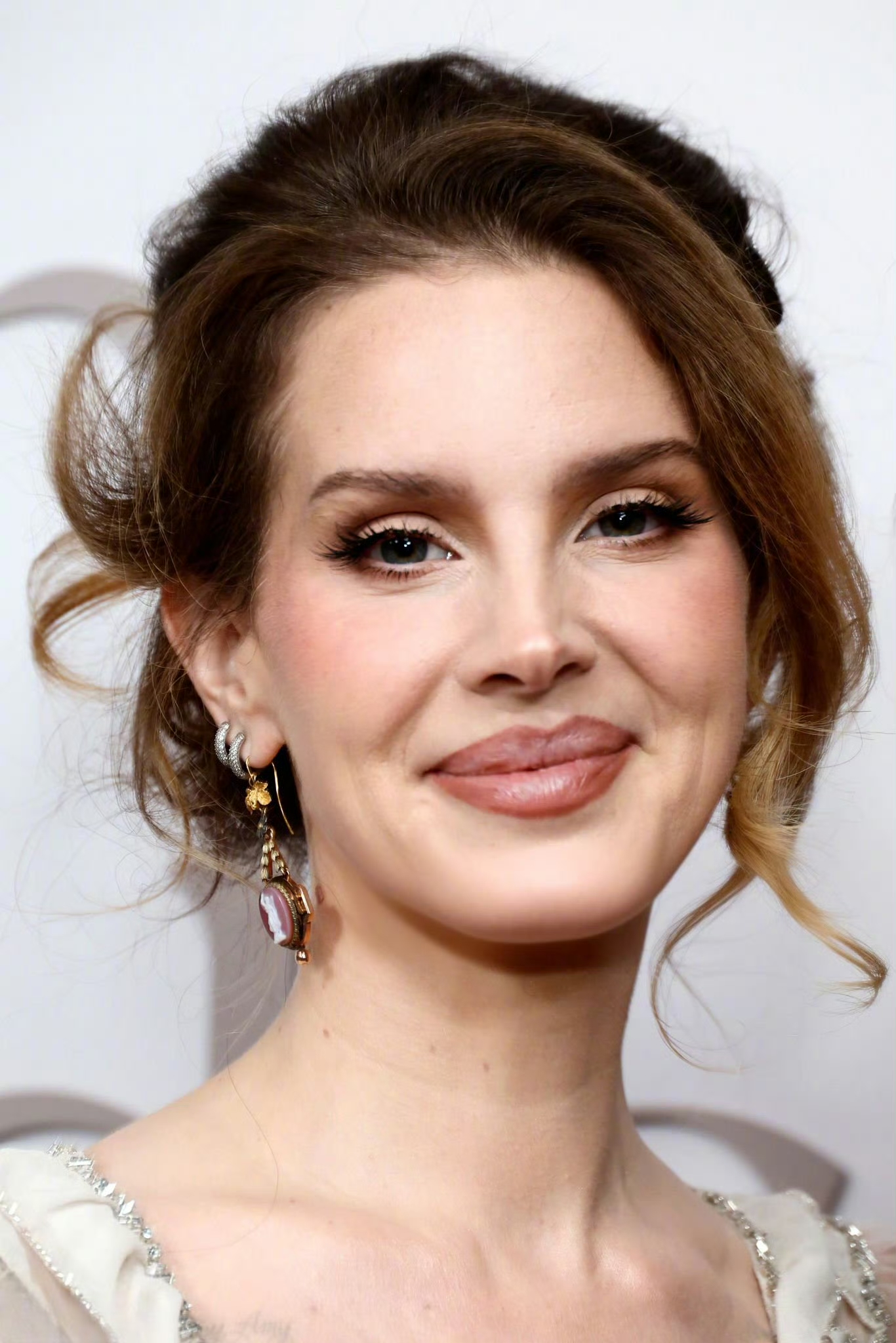 打雷姐lana del rey婚后首次公开亮相出席instyle i