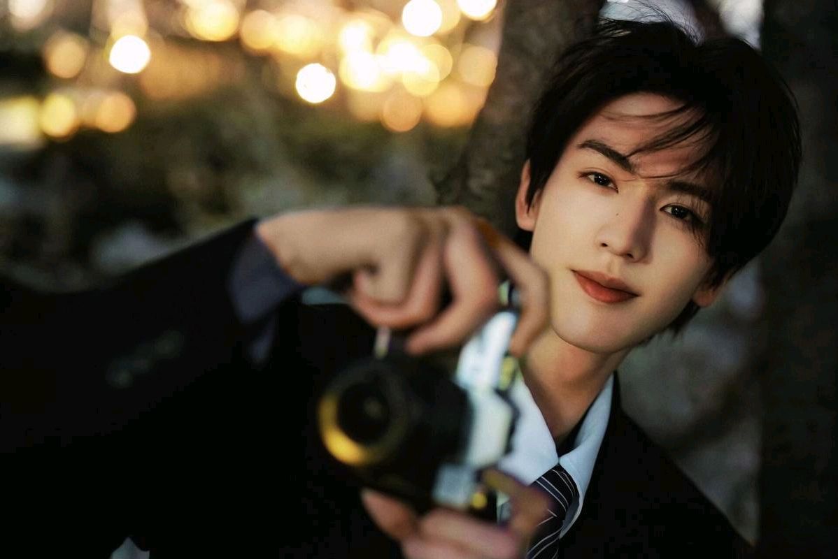 标题张凌赫是一位中国内地的影视男演员,1997年12月30日出生于