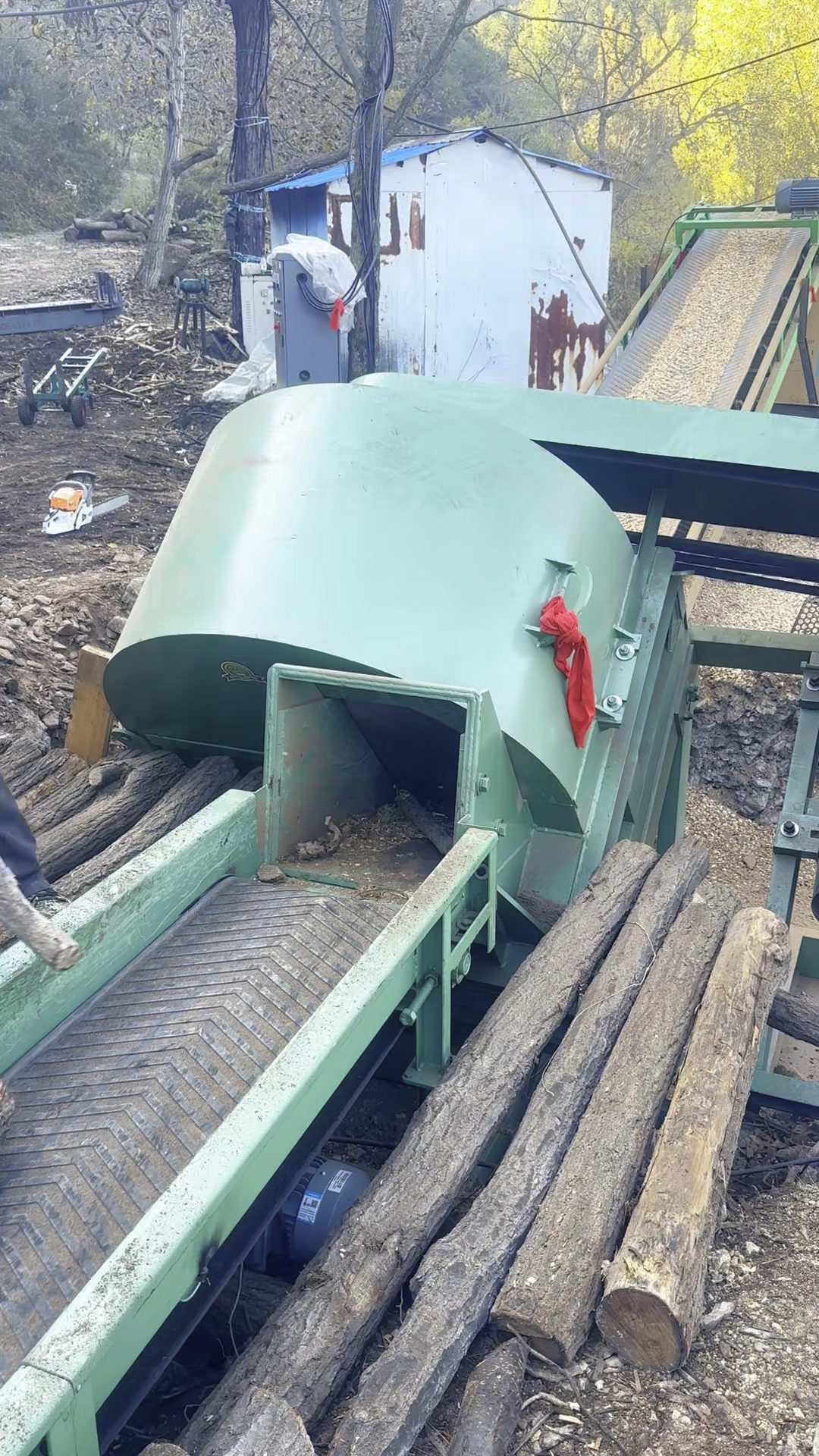 1500平进料木材粉碎机