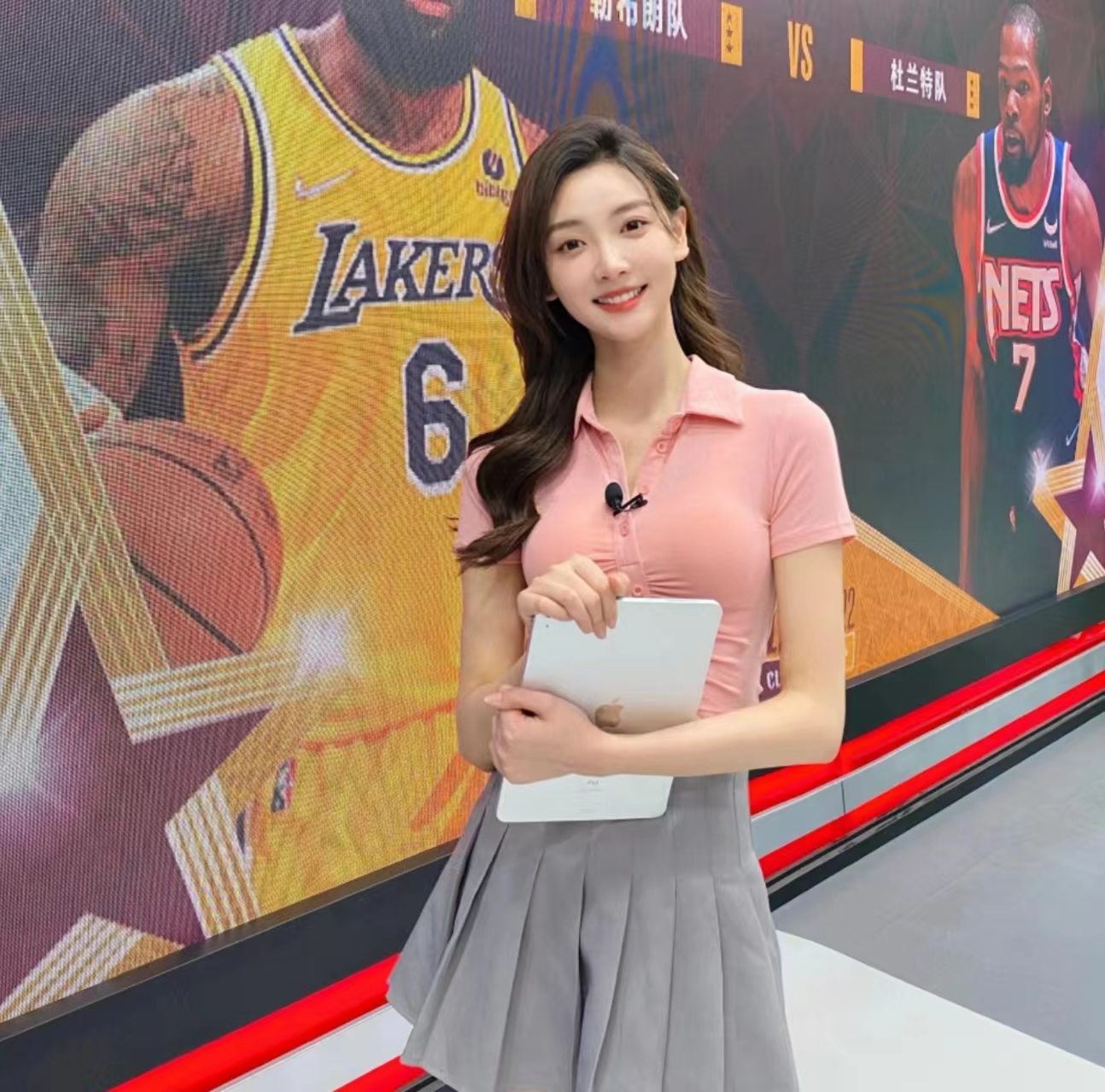 cctv5的美女主持!又高又瘦! 叫什么名字啊? #大学第一课