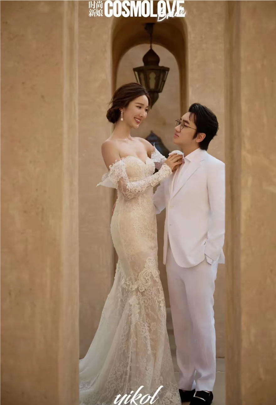 王祖蓝李亚男迪拜拍婚纱照,纪念即将到来的结婚十周年,好恩爱哦,愿