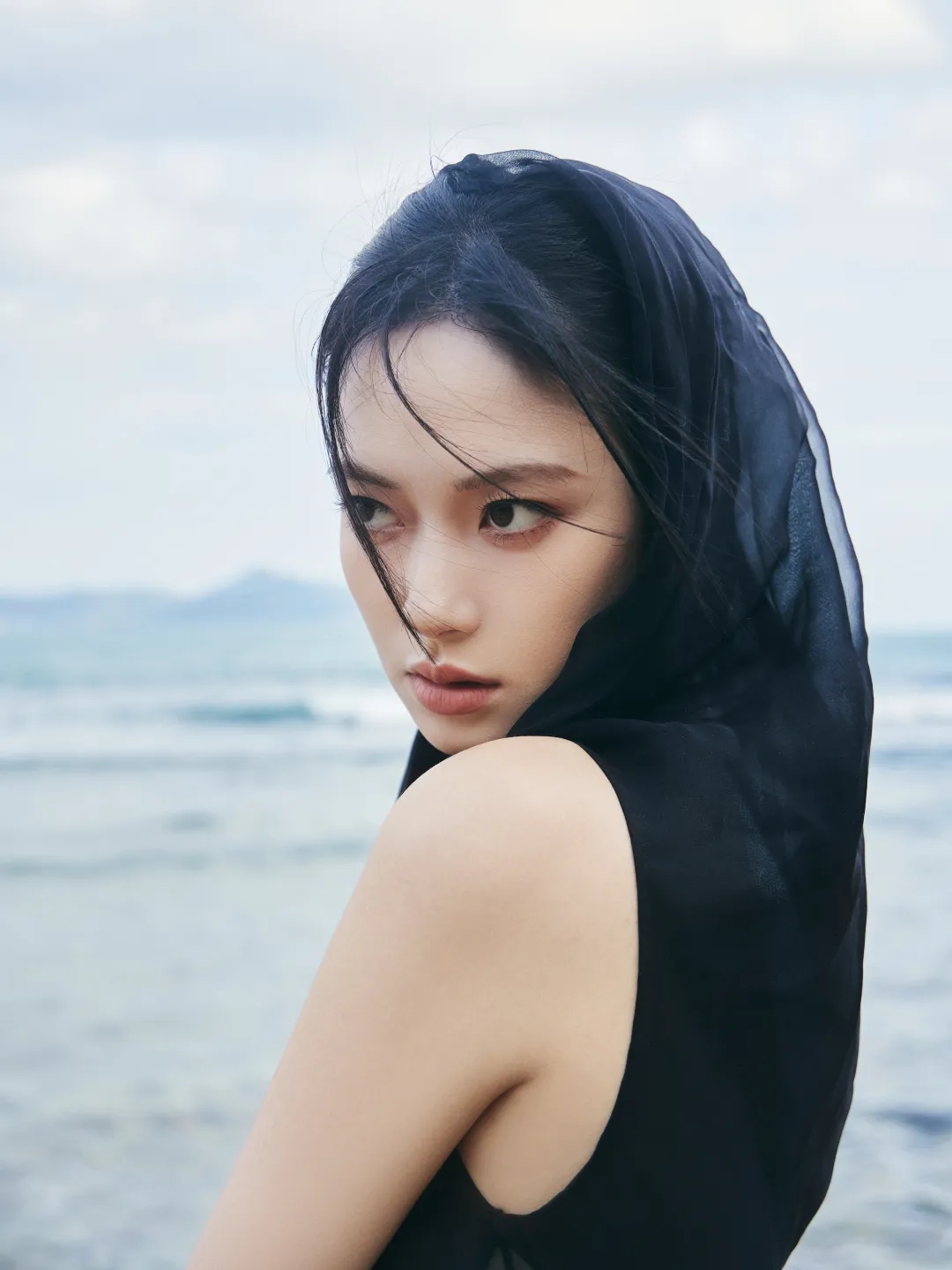 高清壁纸| 陈雨锶 |神秘薄纱小黑裙大气高挑迷人曲线
