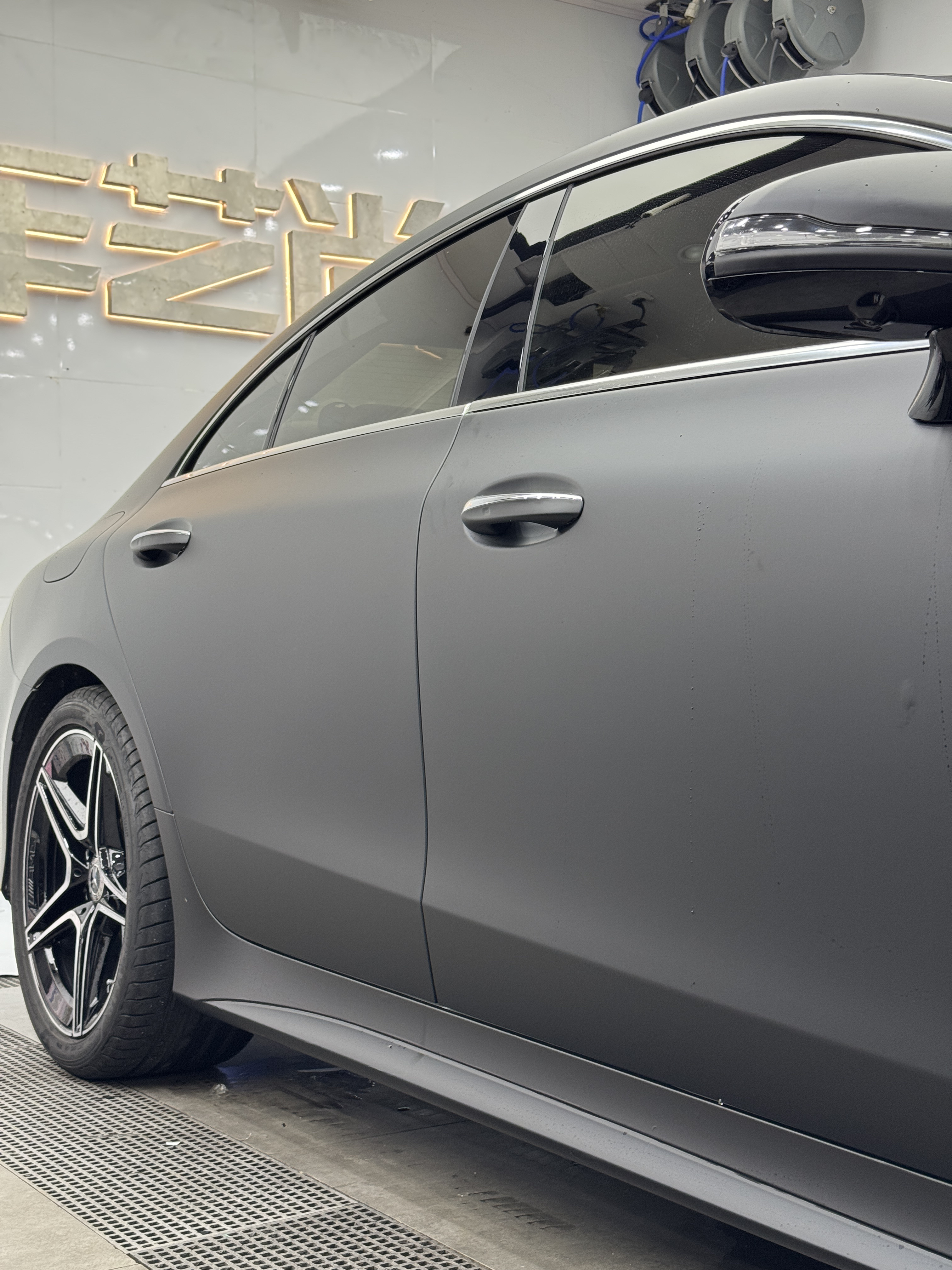 hkppf磨砂黑色车漆改色tpu效果太赞了 这个效果谁看谁不喜欢啊