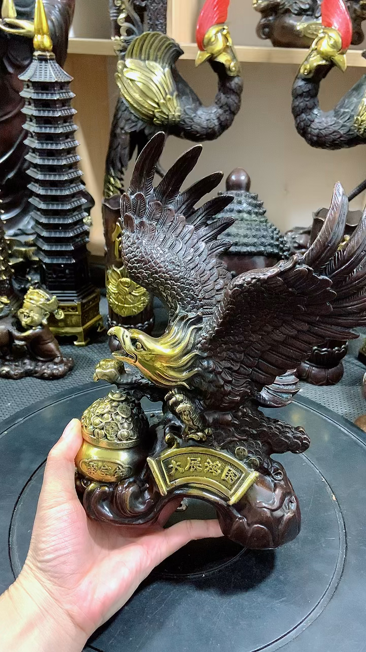 纯铜材质大展宏图老鹰摆件,有喜欢的可以关注主播