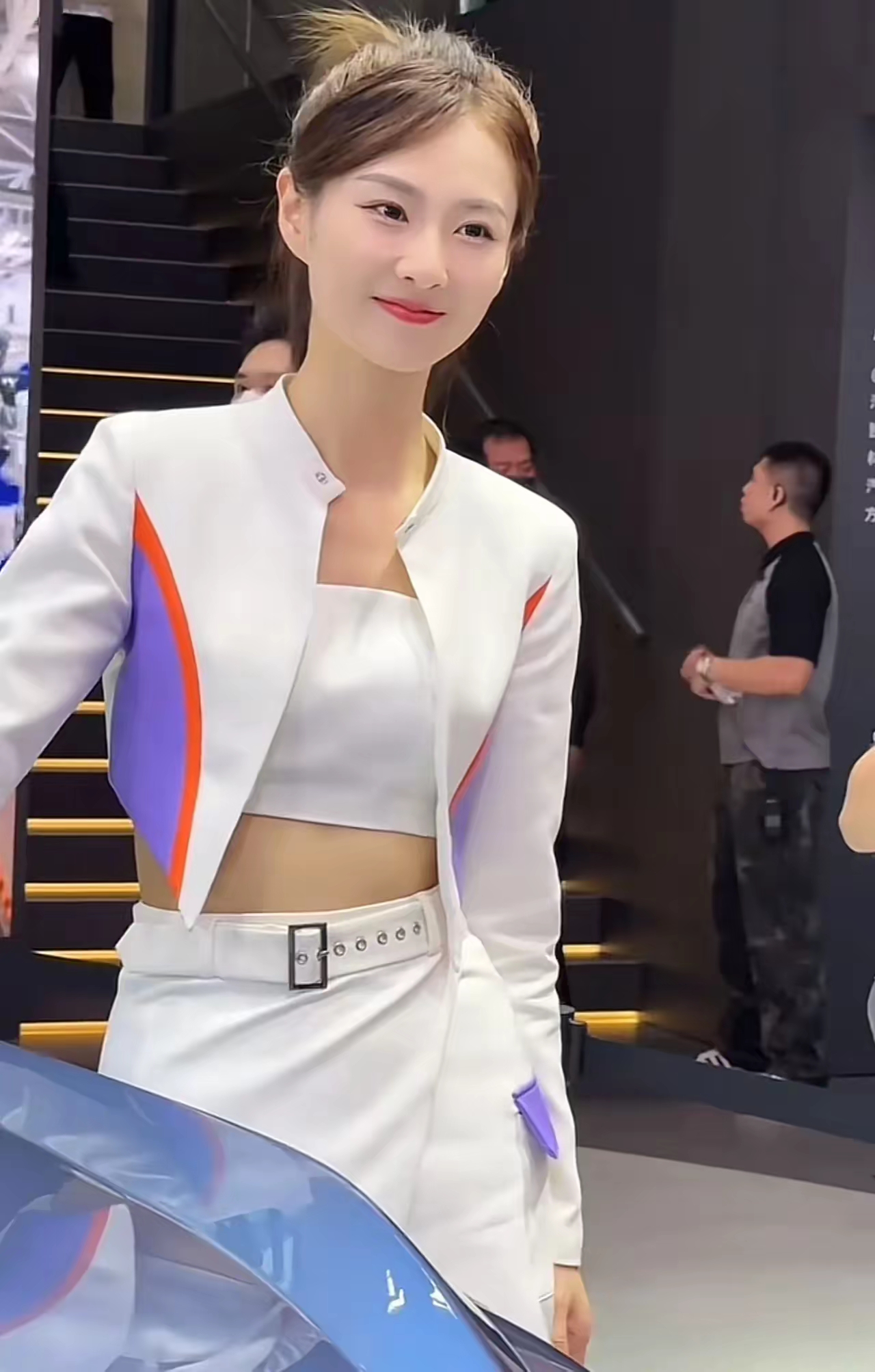 您瞧瞧苏宁的婚姻它告诉咱们30 岁的女人识大体知进退撒娇卖萌样