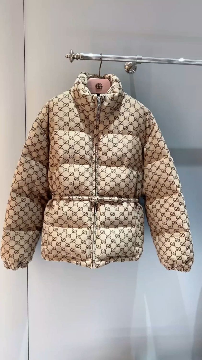 gucci新品～女装老花鹅绒服,秋冬时髦利器