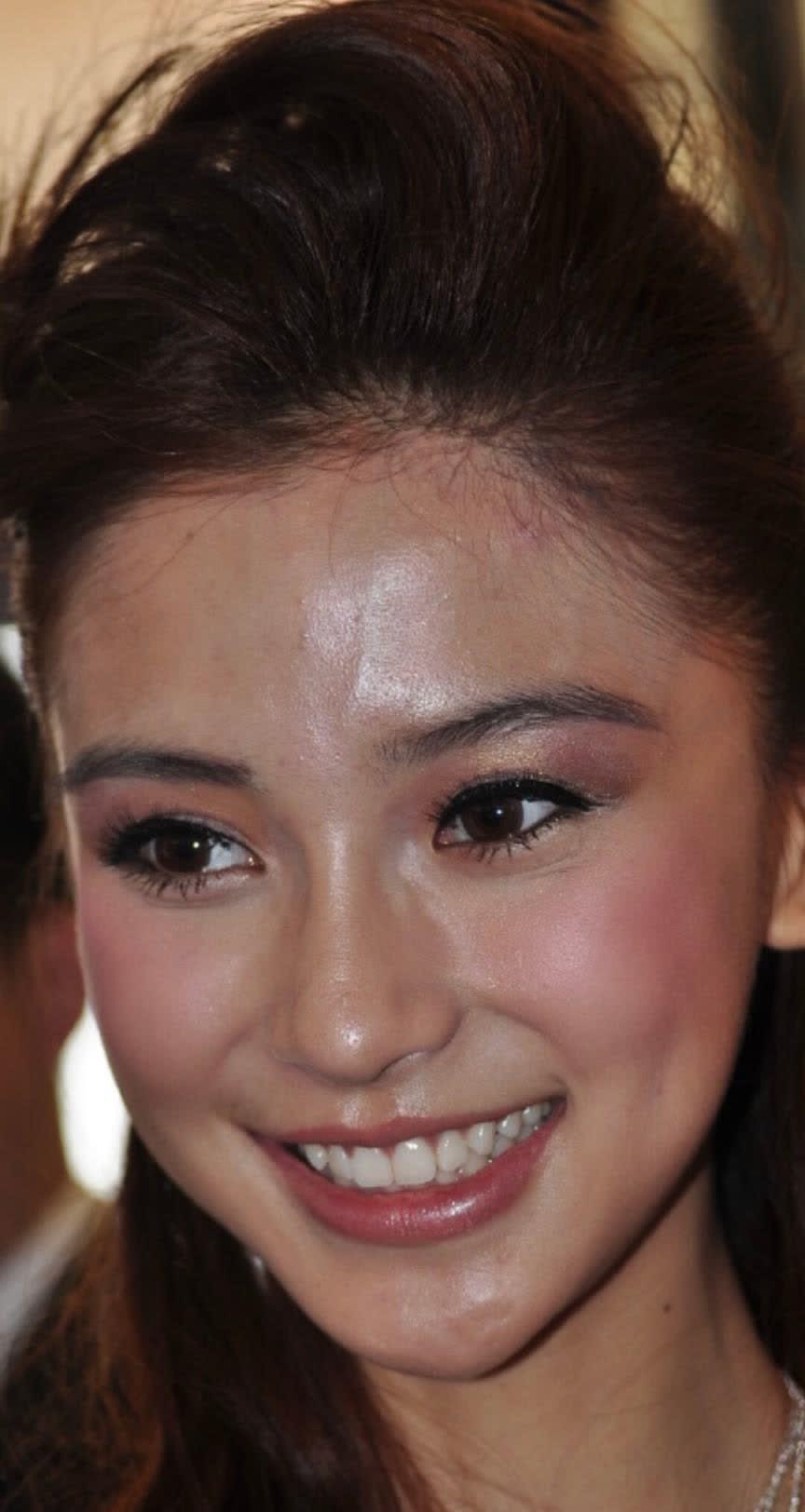 镜头里的杨颖五官分明,展现了别样的魅力