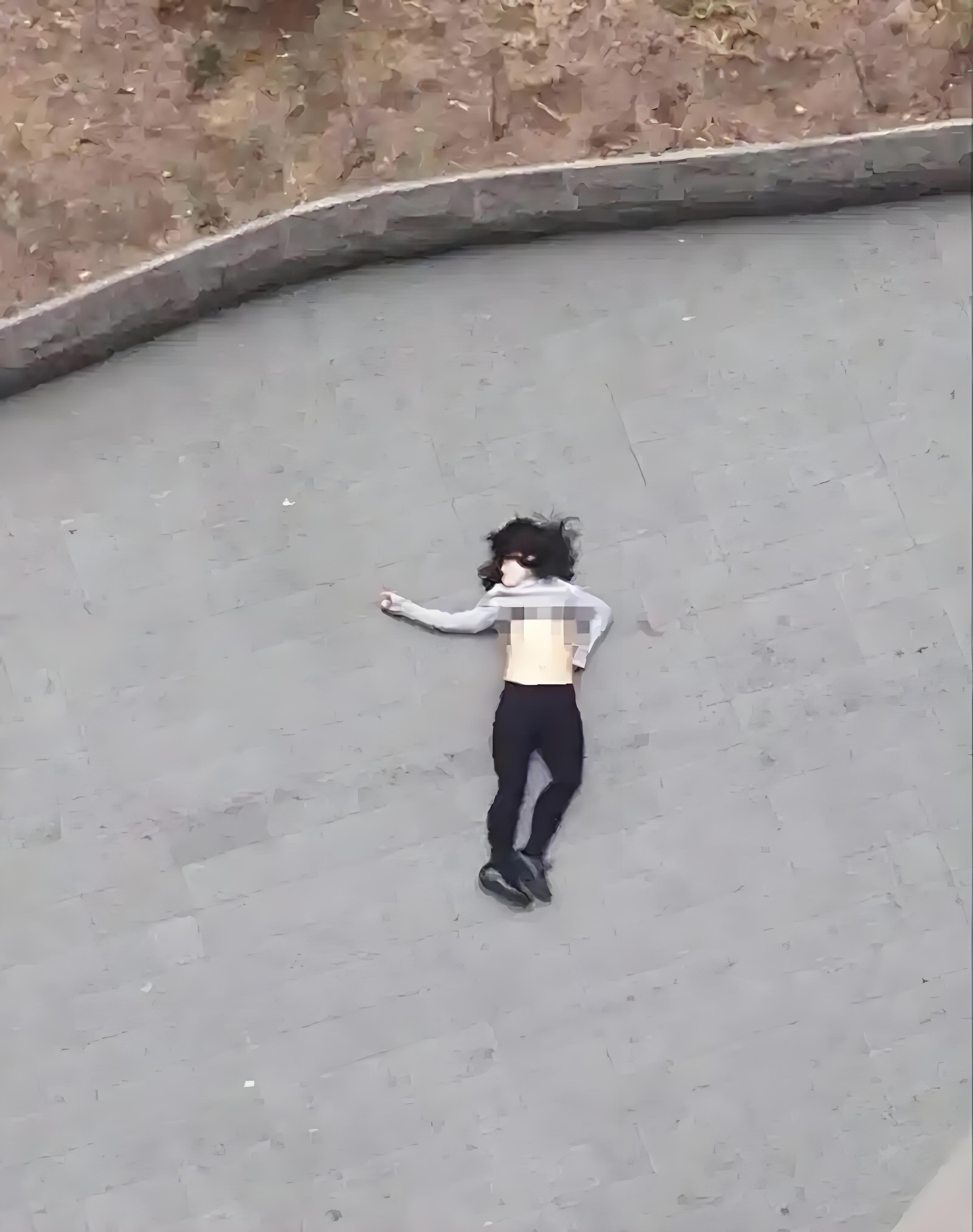 坠楼处在女子与男友刘某某的住处,警方经过调查排除刑事案件