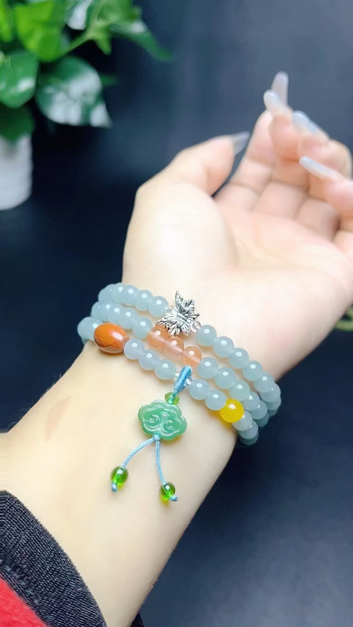 翡翠佩戴(翡翠佩戴十大忌)