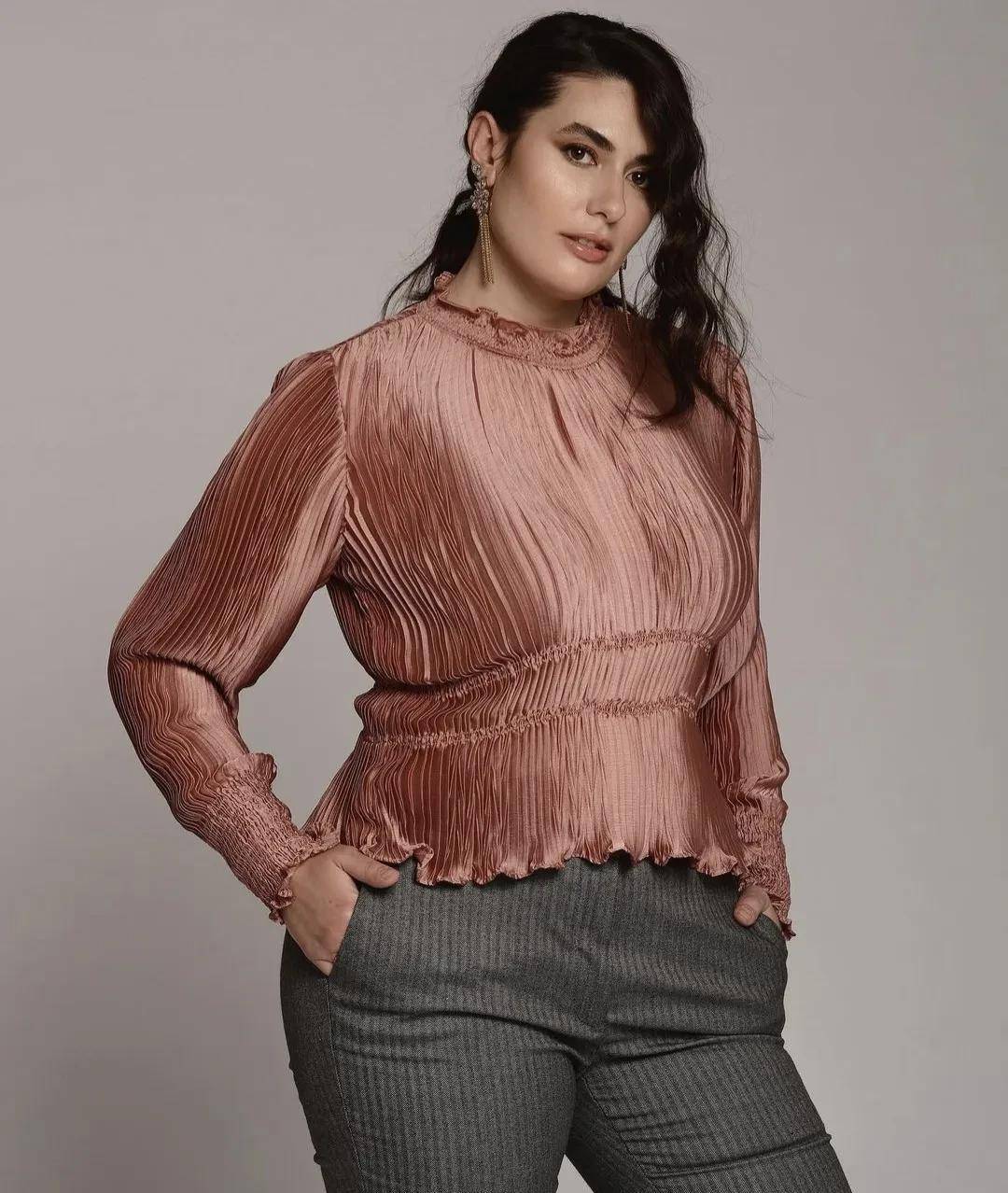 美丽的西班牙女郎alessia ferraro,是一位来自西班牙的大码模特