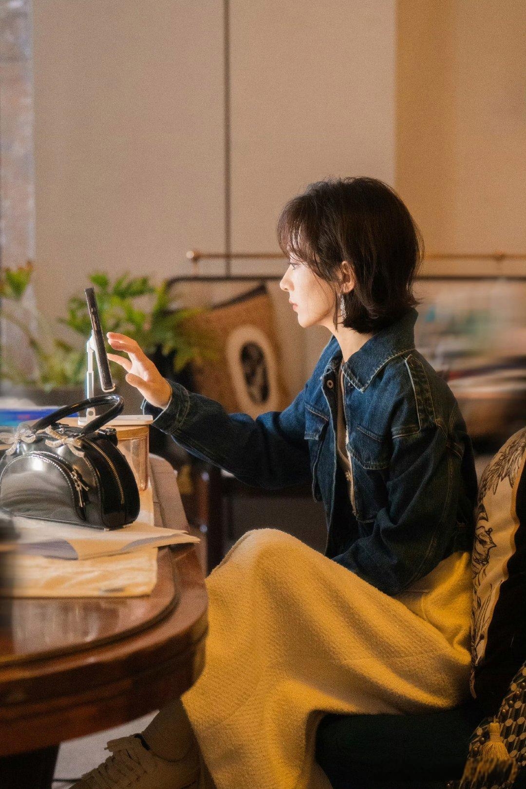 赵丽颖的休闲穿搭