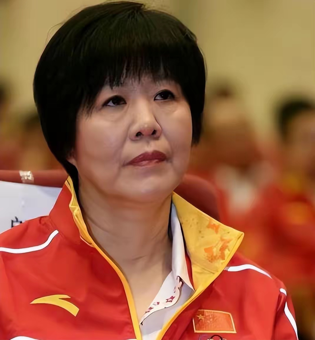 看!郎平从冠军教头到"整容"热议的过往