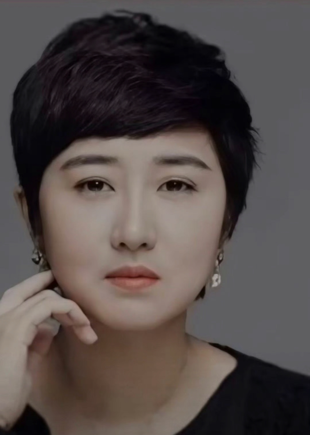 张纪中大女儿张语芯超厉害,竟比老爸现任妻子大4岁