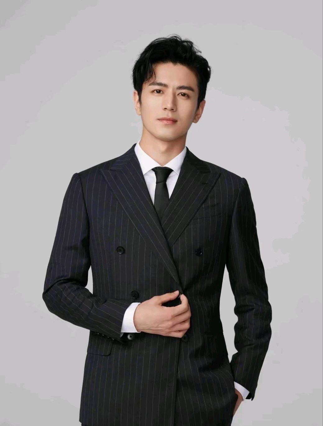 《沉香迷雾》,双星璀璨:李九霖张雅卓共绘爱恨交织