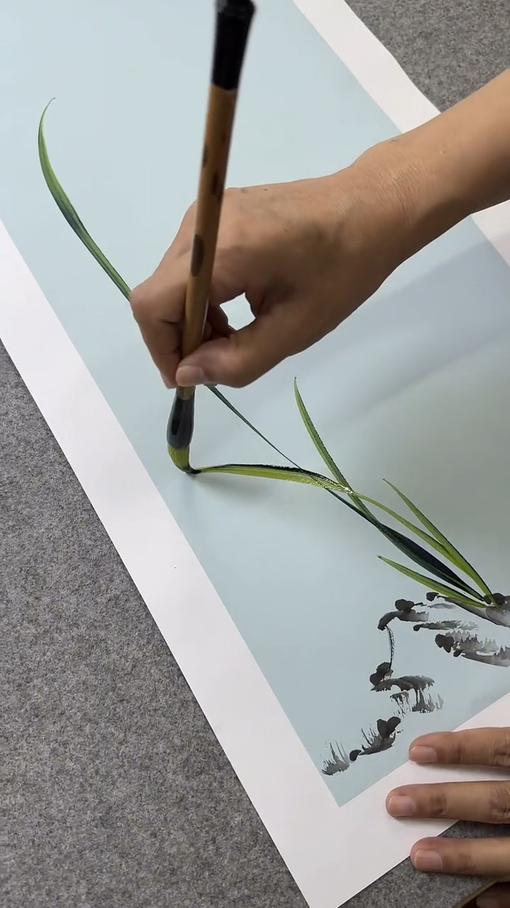 国画兰花口诀,一笔长,二笔短