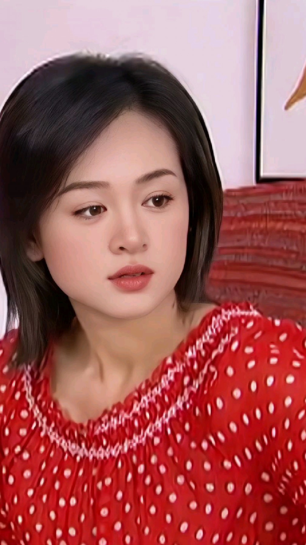 涓子既想要踏实的生活,又忘不了这个小男人给她带来的愉悦和刺激