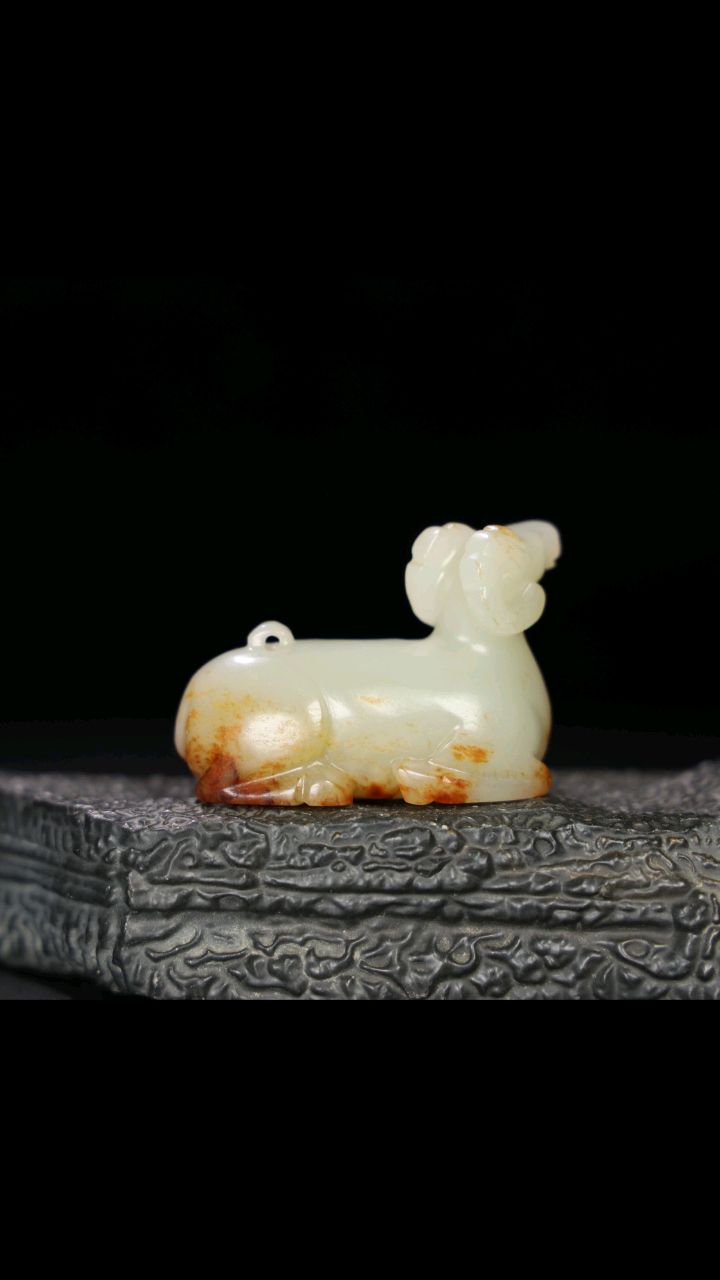 旧藏 和田玉羊,细节如图