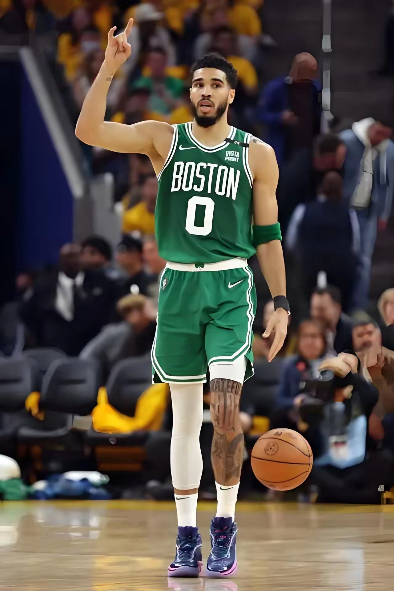 凯尔特人在东部依旧是独一档甚至整个联盟也是第一场就是29记三分打