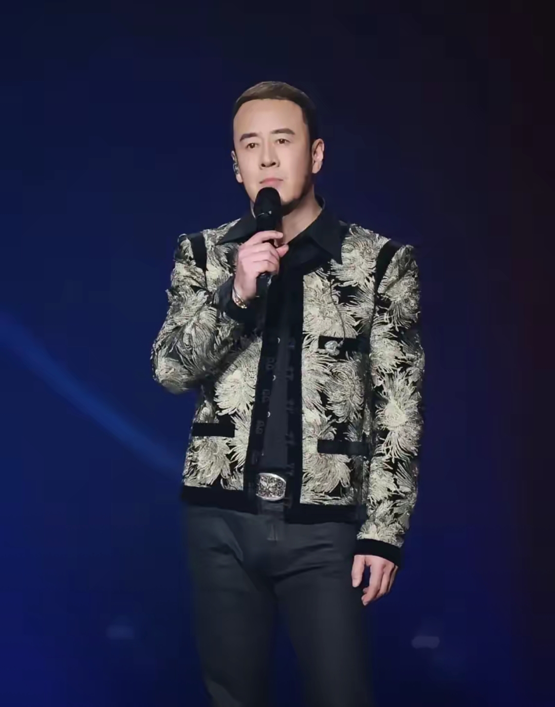 杨坤澳门演唱会为何无人买单?