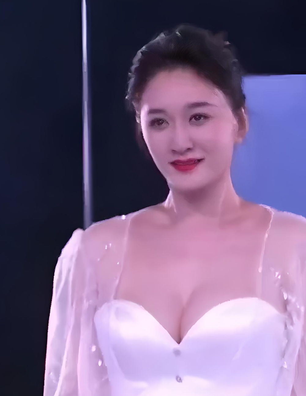 李小冉这次真的美翻了!
