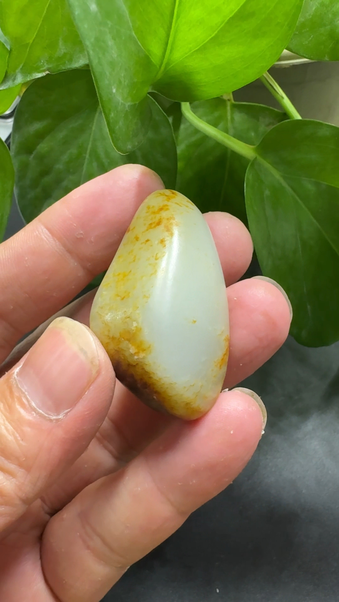 和田玉籽料天然挂件