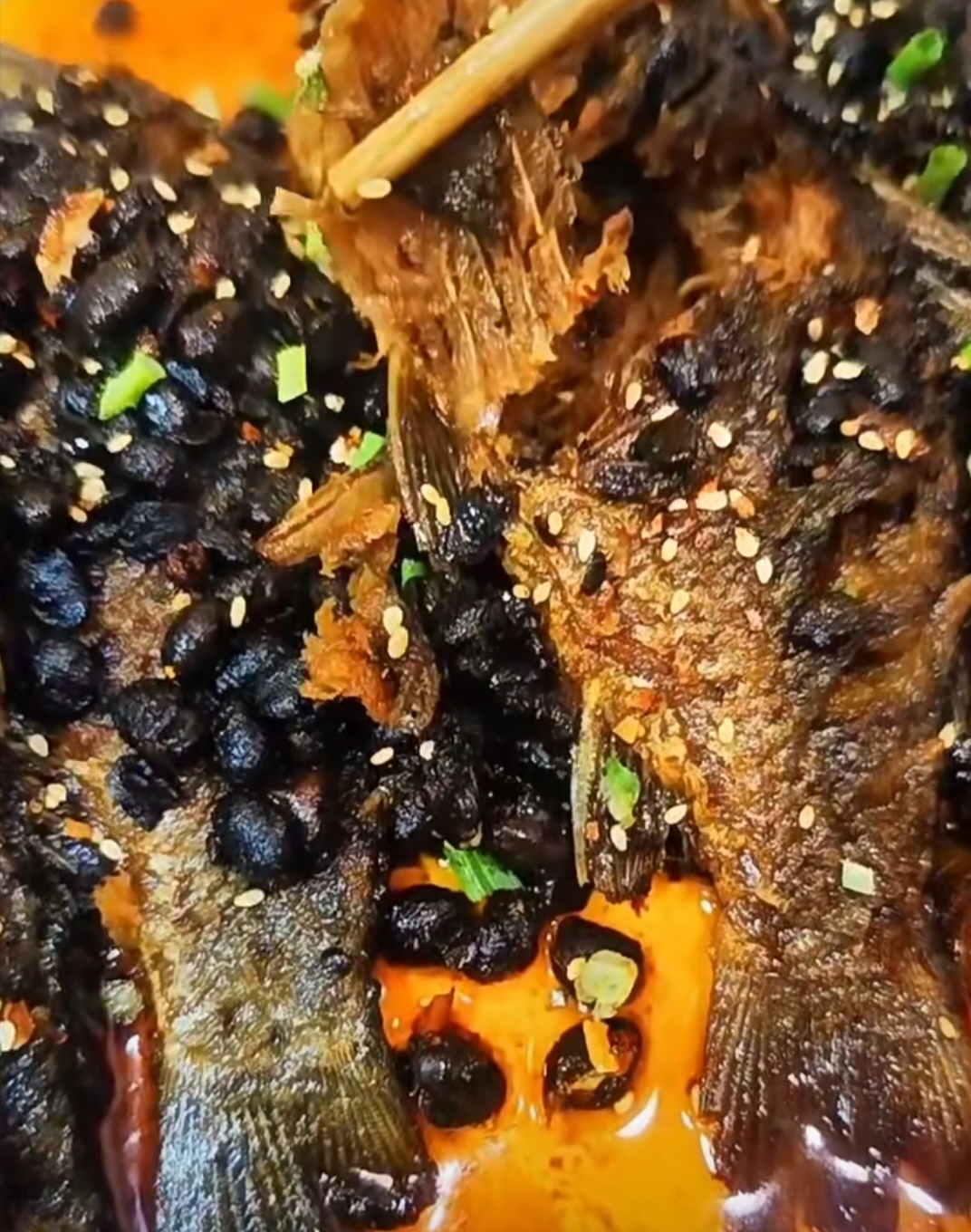 豆豉鲫鱼照片豆豉鱼饭图片豆豉鲫鱼商业图片江苏人烧鲫鱼豆豉鲫鱼装盘