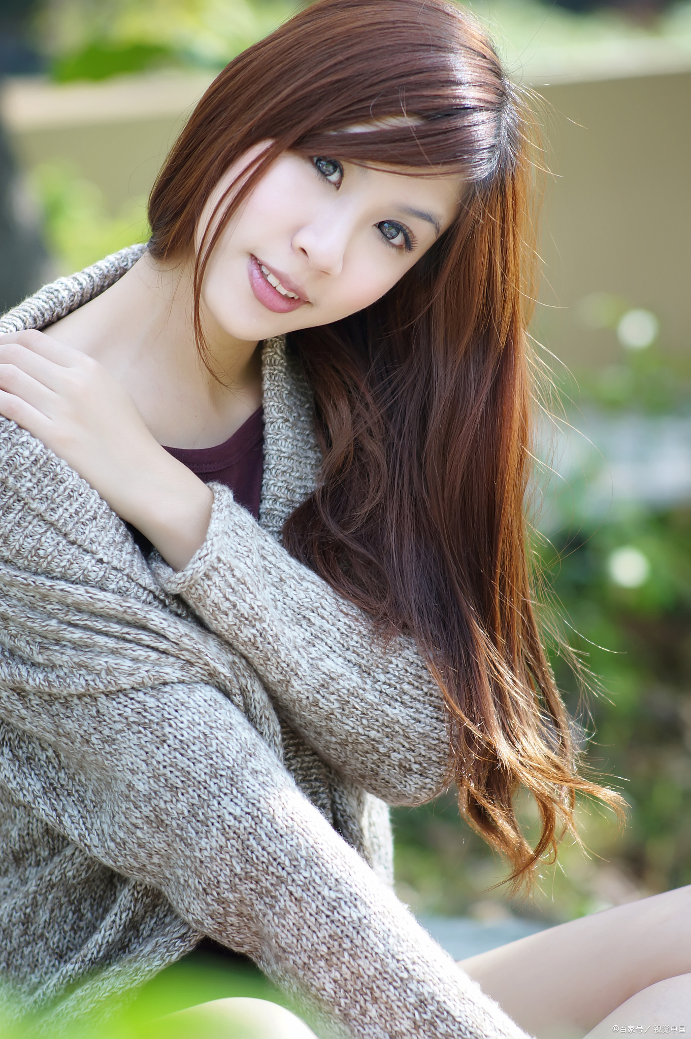 怎么哄女人? 1.对于漂亮的女人,用钱来哄