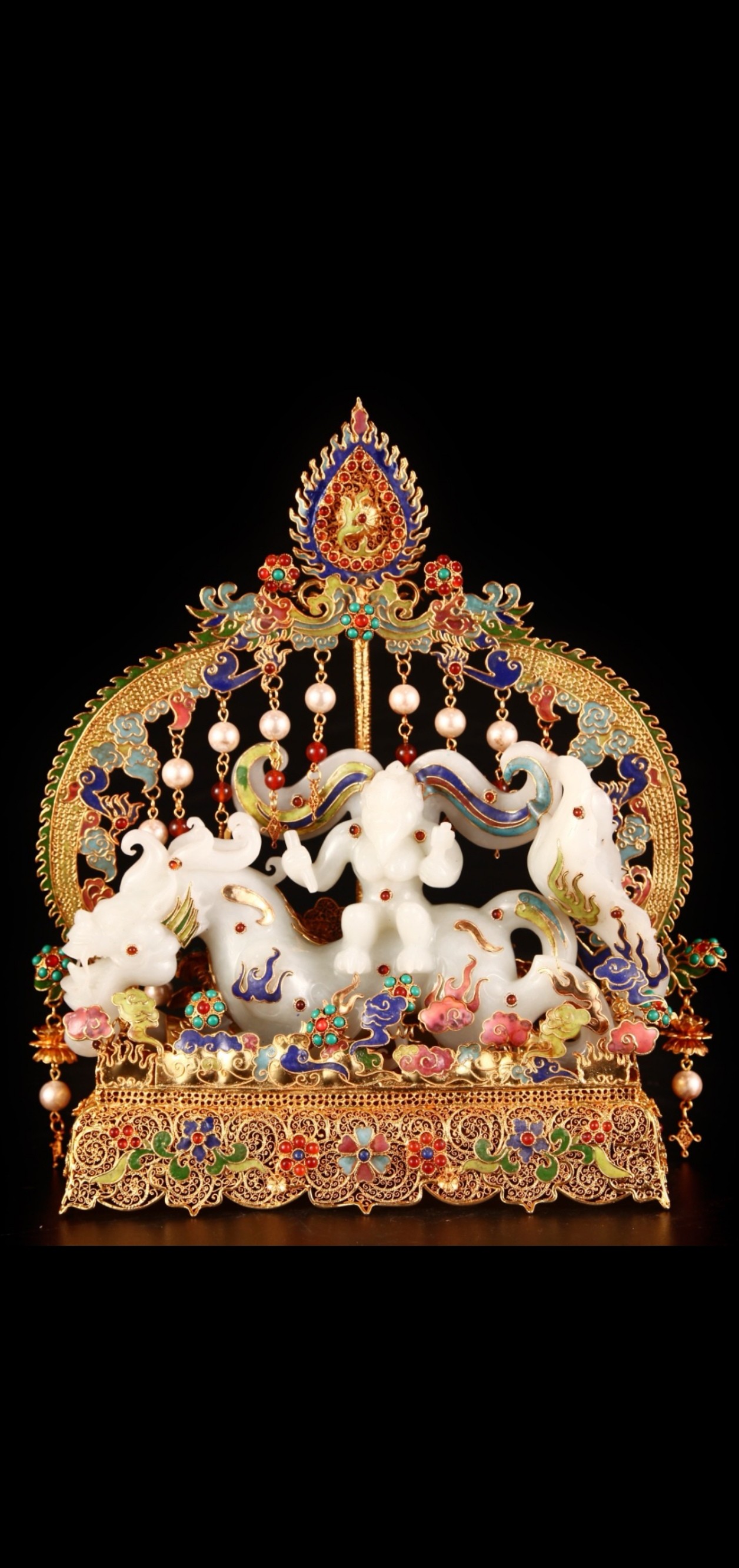 清代花丝镶嵌和田玉摆件