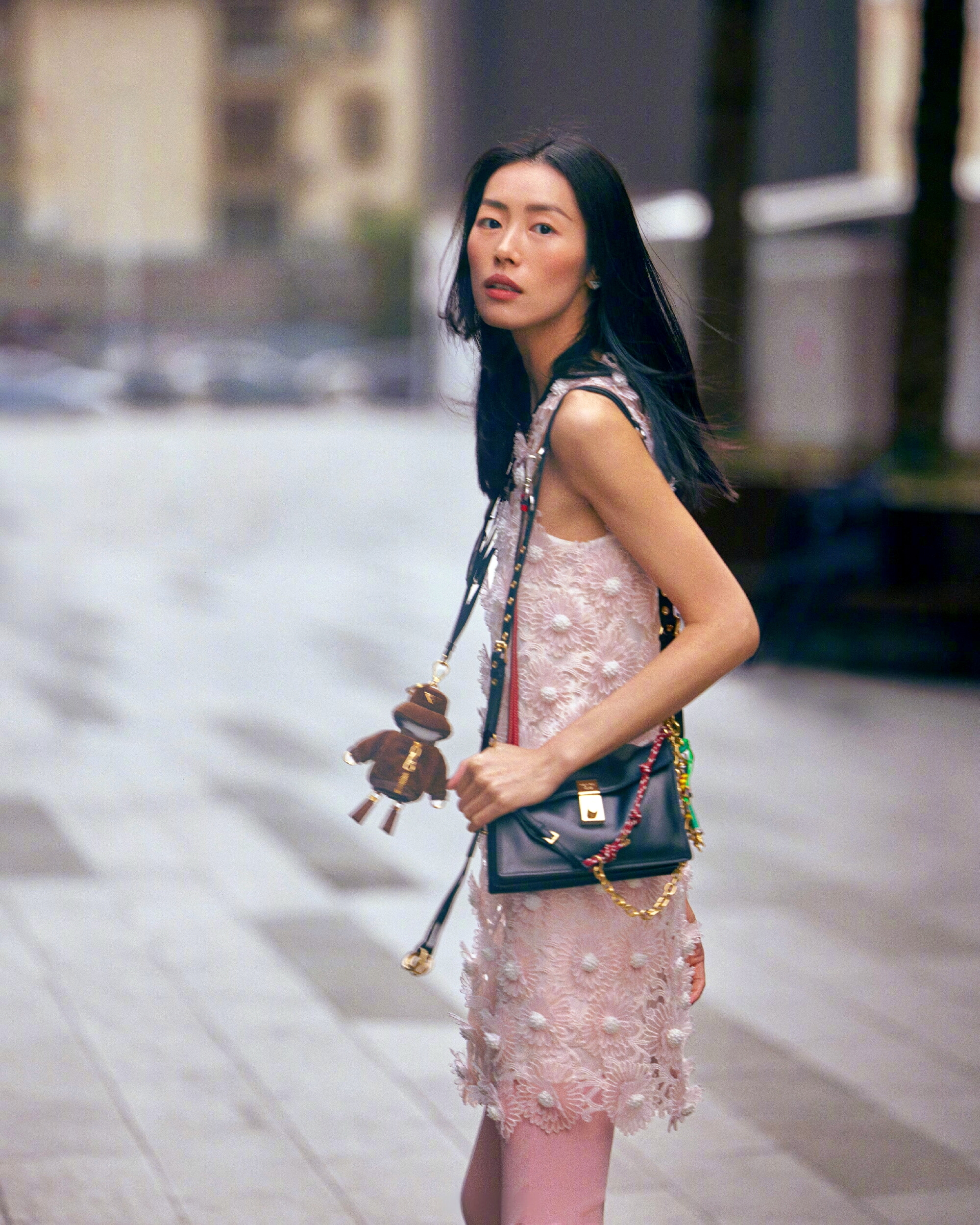 私服街拍刘雯便装路透简约风也能引领潮流