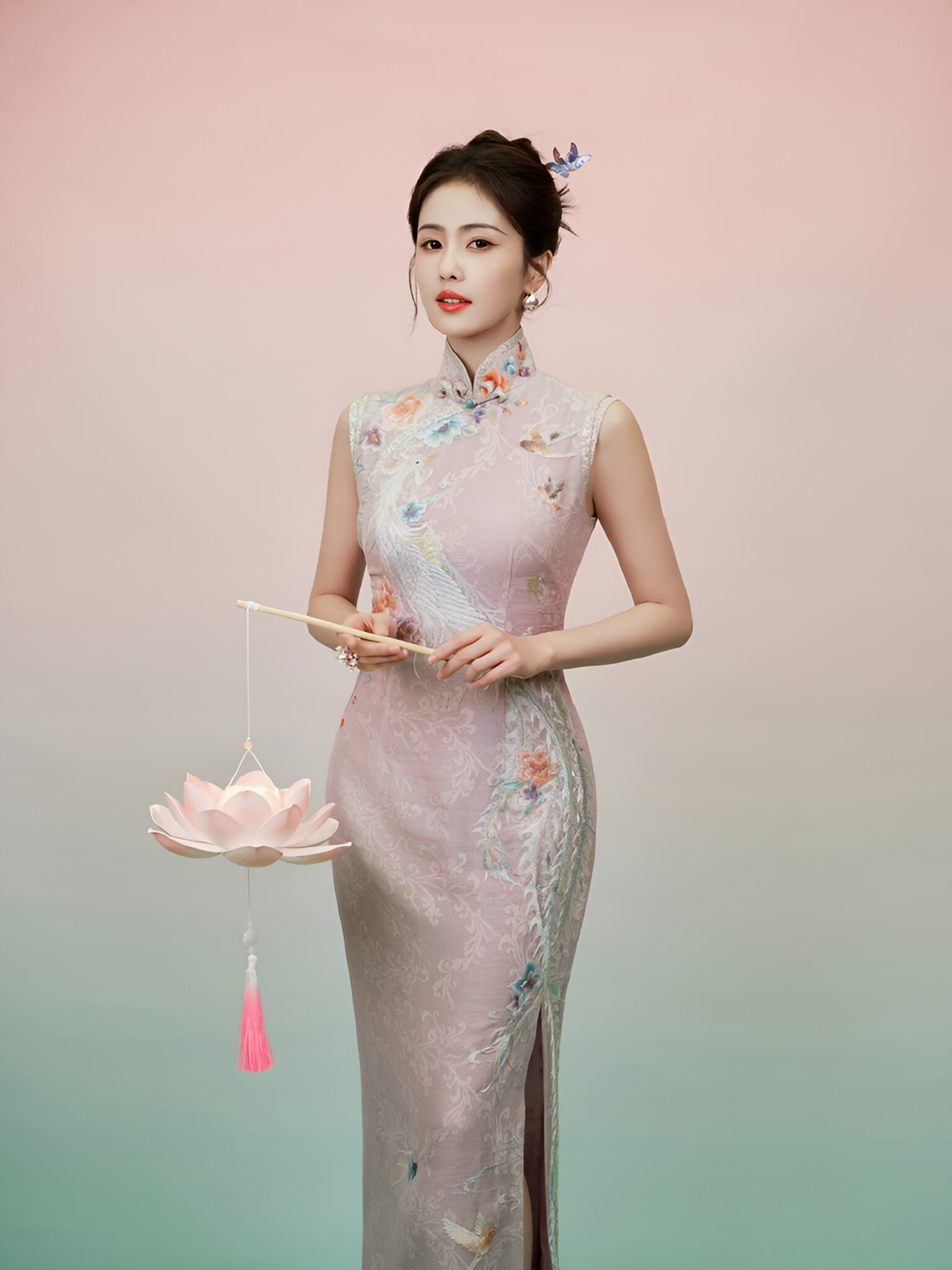 白鹿旗袍妆造演绎东方经典,尽显温婉柔美