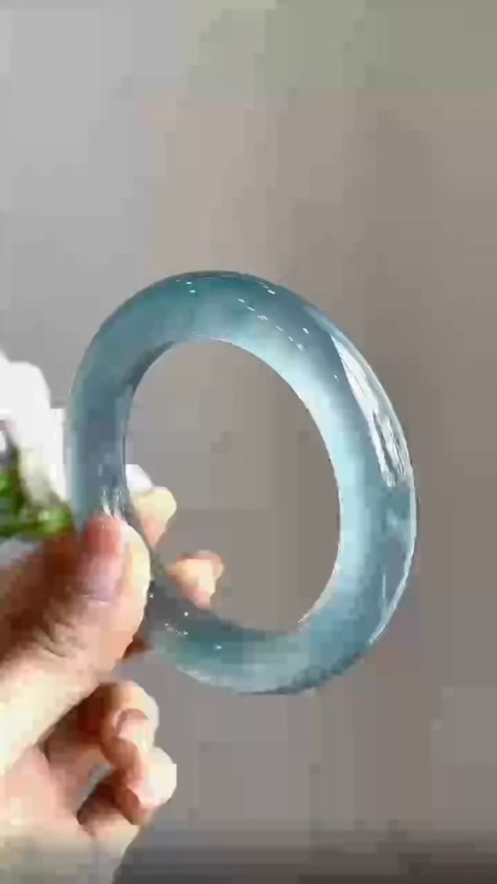 清代冰种翡翠手镯