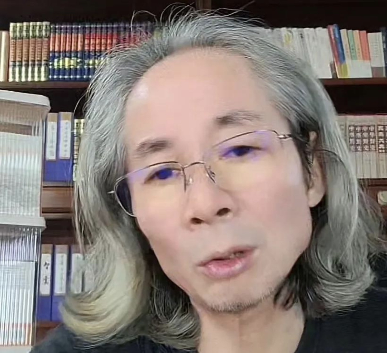 杜子建自曝年轻时故意伤害,三人入狱六年,今自诩改造模板遭网友质疑