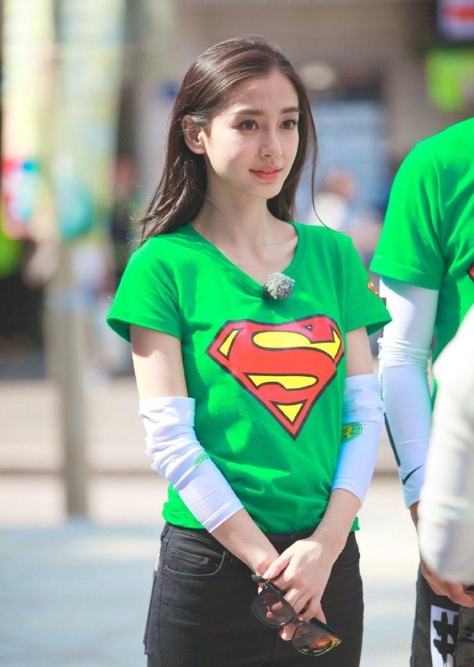 初看跑男,杨颖素颜之美貌令人惊艳