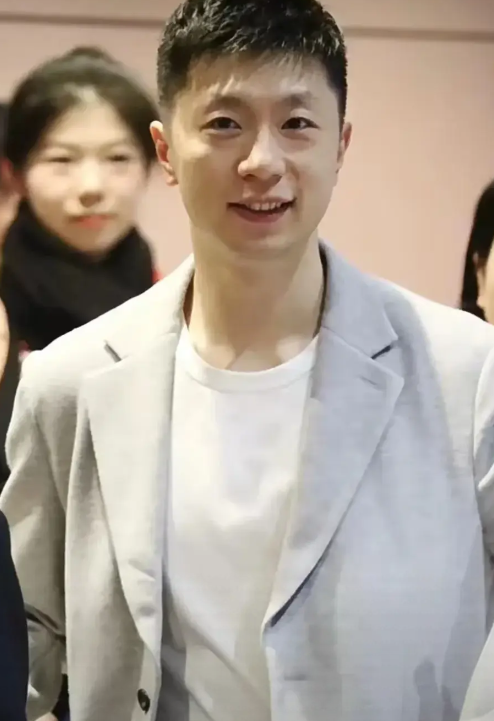 马龙结束了整整九天的宝岛之旅,马不停蹄地回到北京