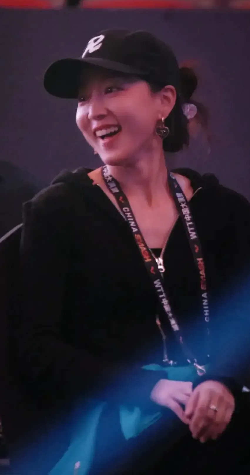 都在羡慕马龙的老婆,但这几个事实摆在眼前:  第一:夏露是211河海大学