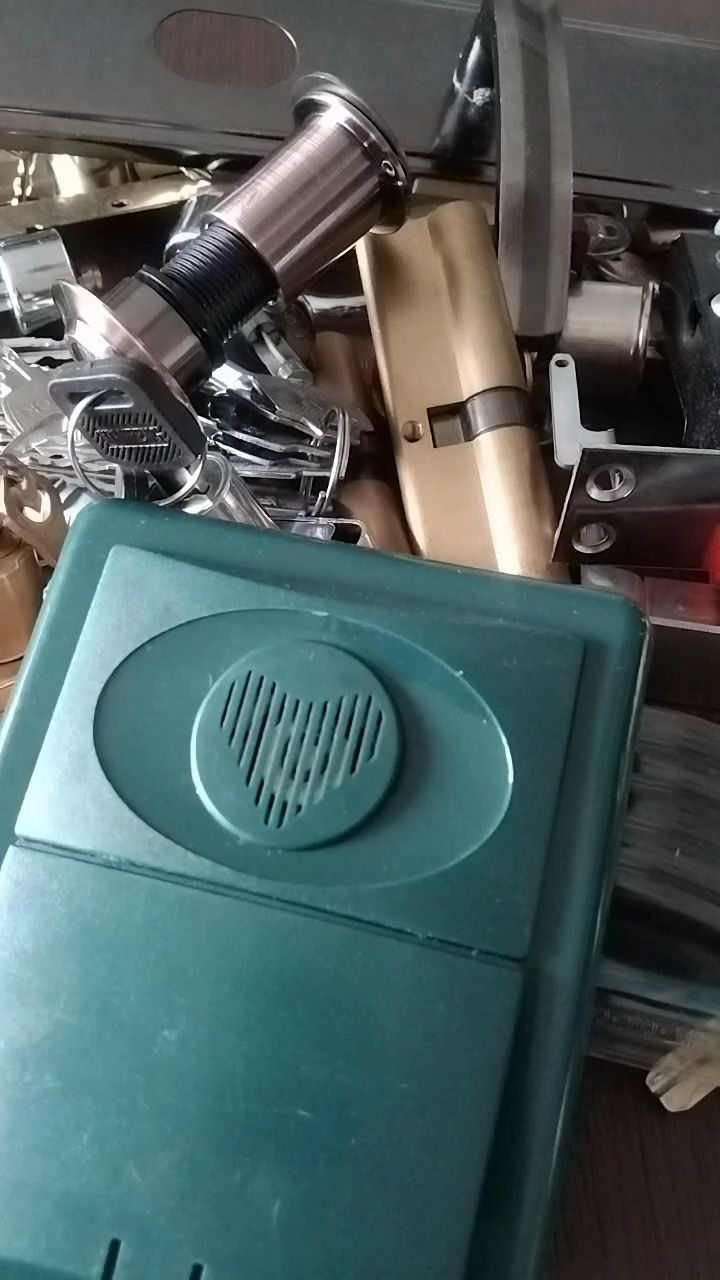 老门铃怎么换电池