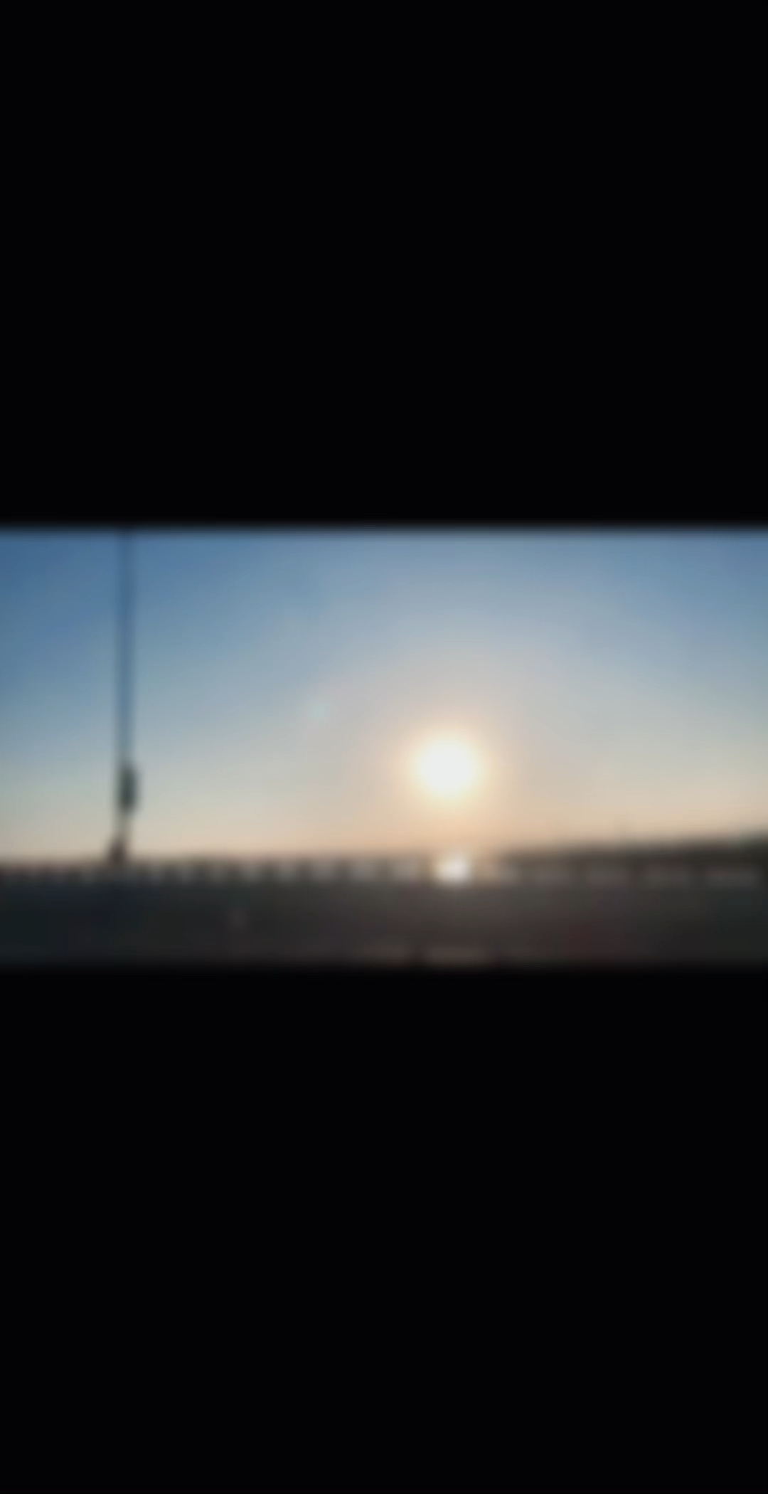 日落西山天际一片幕色沉沉,勾起心底多少年那再也回不去的回忆!