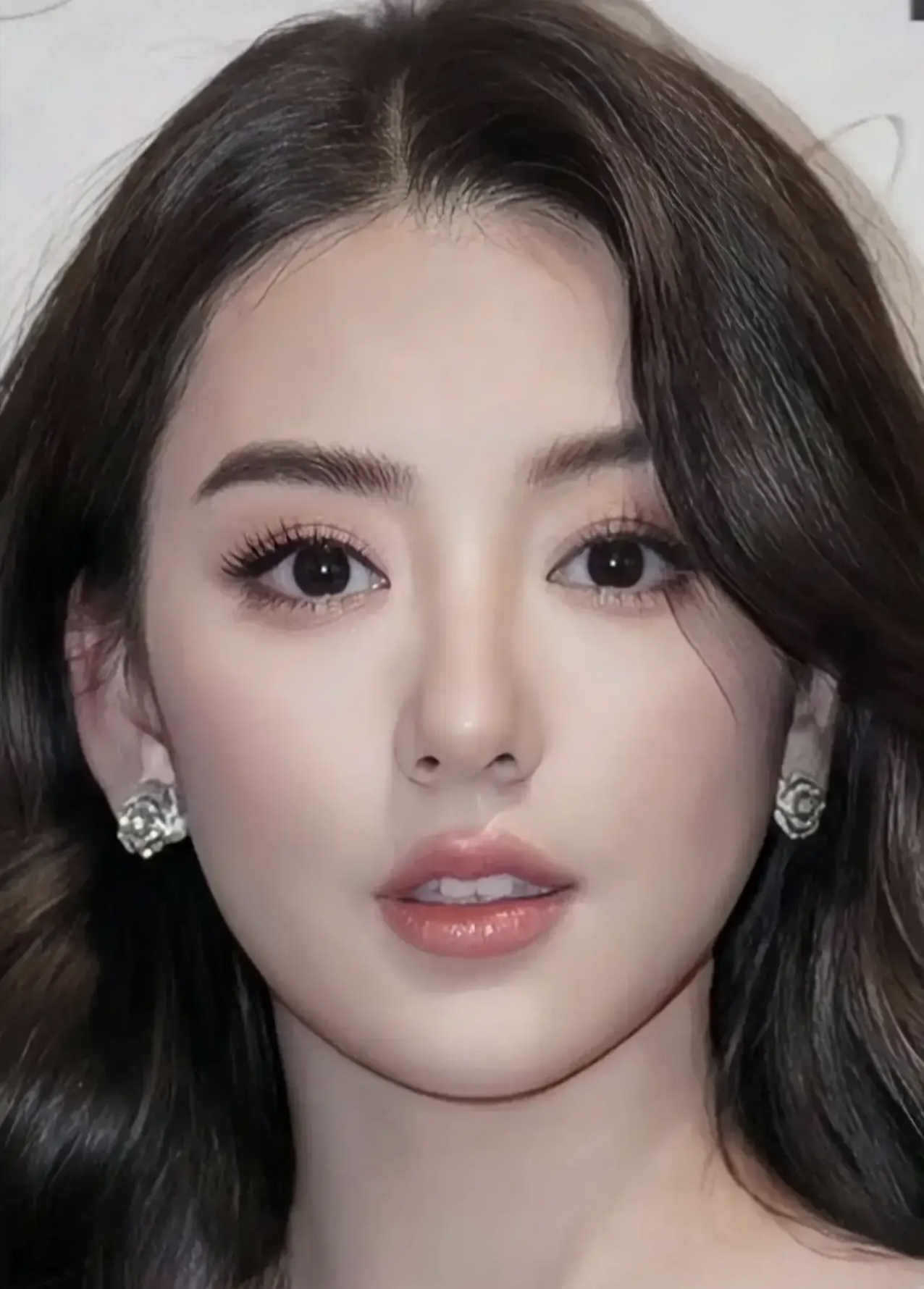鼻翼丰满