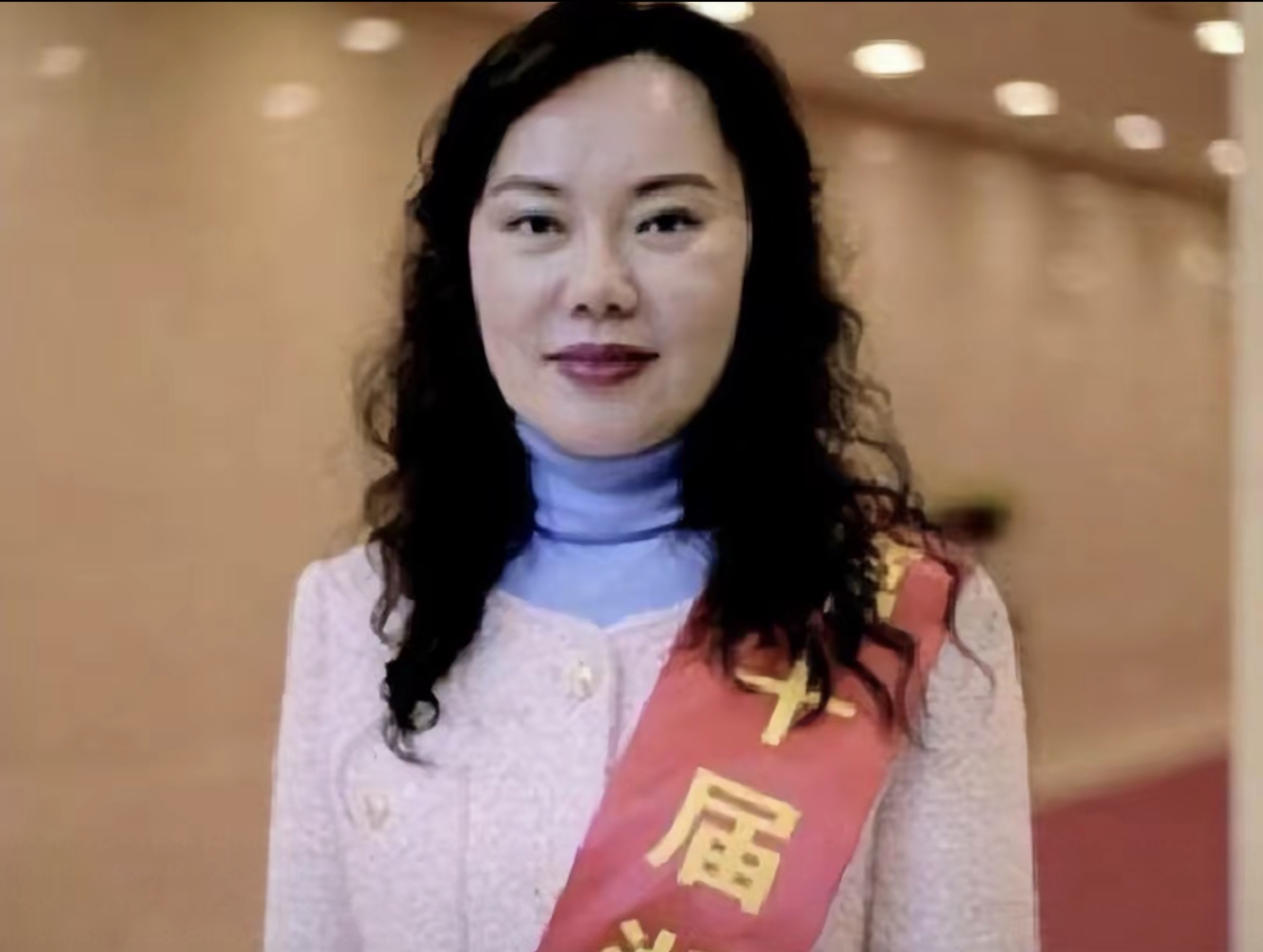 底层金融赢利
吗女生（金融最底层员工做什么）